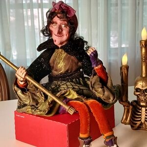 #5 Whimsical Witch Figurine with Sparkling Outfit And Black Crow On Wand EUC